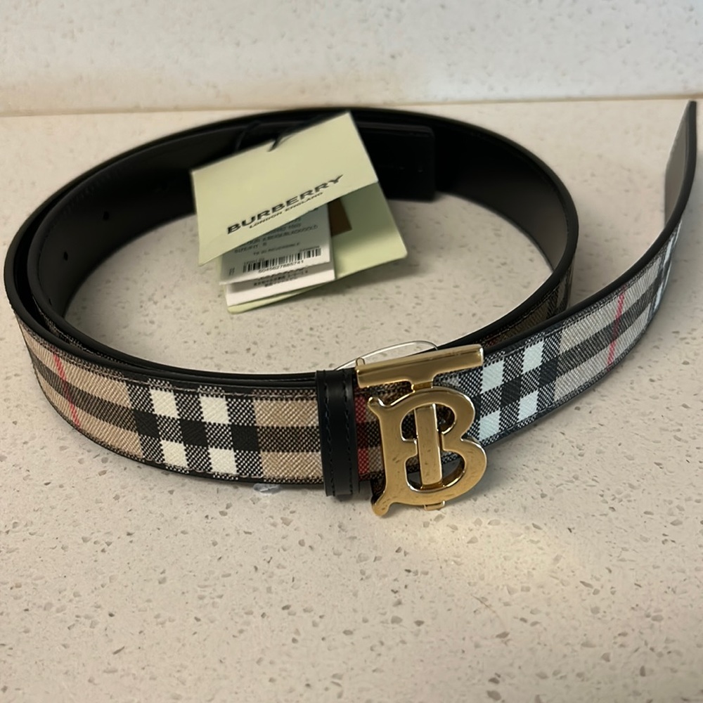 Brand new TB 30 REVERSIBLE BURBERRY BELT